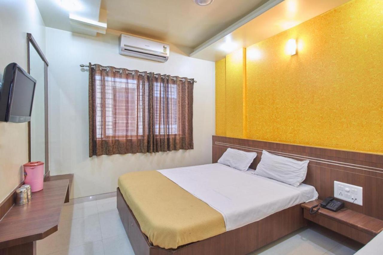 Hotel Jain Residency Shirdi Dış mekan fotoğraf