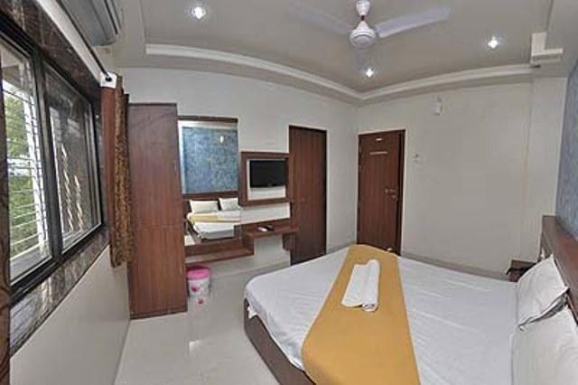 Hotel Jain Residency Shirdi Dış mekan fotoğraf